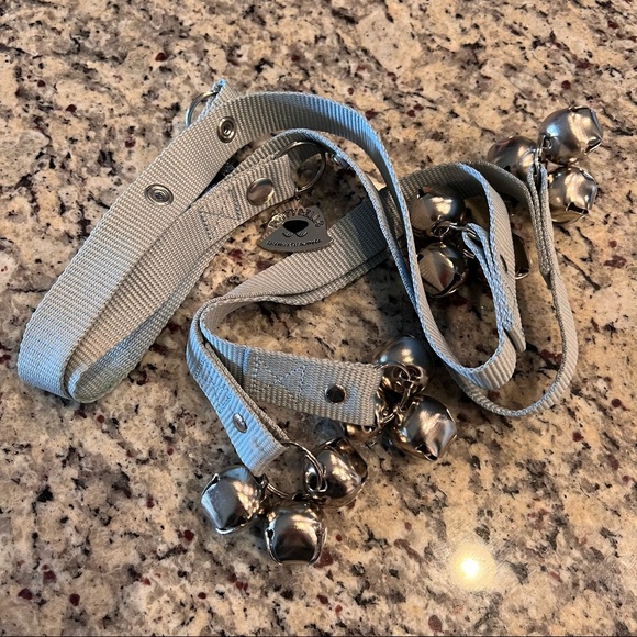 Caldwell’s Pet Supply Gray Dog Potty Training Bells (x 2) - Picture 3 of 5
